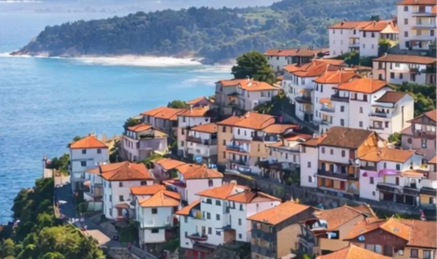 Lastres: memoria marinera entre acantilados y fogones